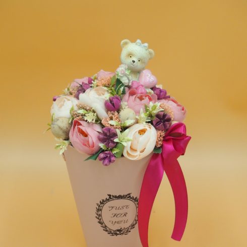 Selyem kompozíció magas dobozban