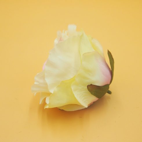 Nyílott rózsafej - 3színben