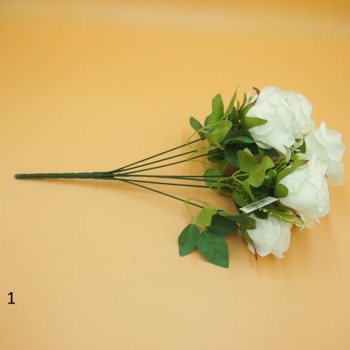 Nyílott rózsacsokor - fehér