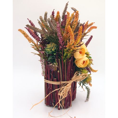 Sárga bogi - mezei virág vesszőkosárban