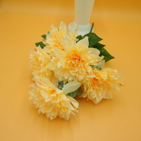 Nagyfejű dália csokor