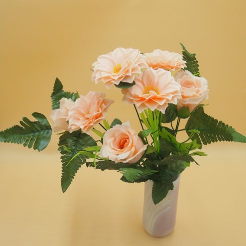 Dália - bimbós rózsa csokor