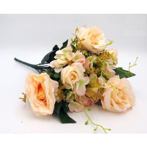 Nyílottrózsa-hortenzia csokor