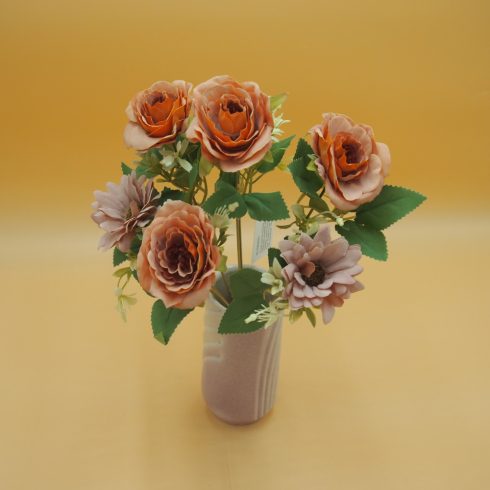 Kisfejű rózsa és margaréta csokor